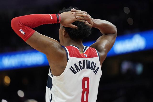 库里缺阵维金斯24分施罗德17+9 勇士力克灰熊