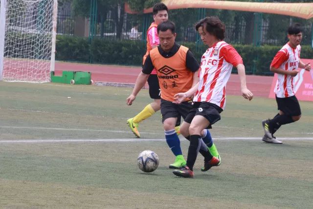 湖人官宣又签一名后卫 上赛季战湖人狂砍23+17