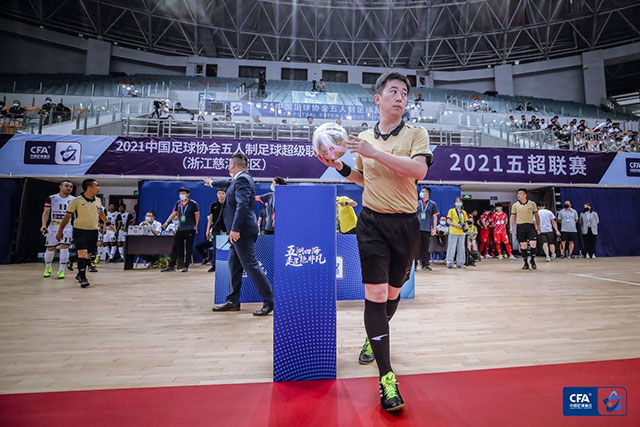 相当炸裂！44岁的小罗就要当爷爷了！